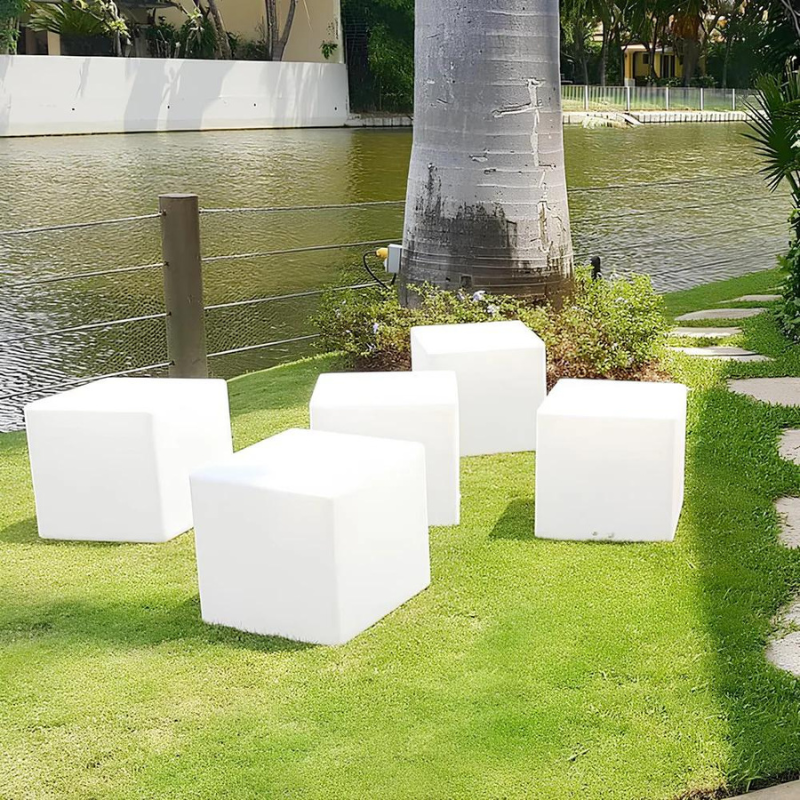 Cubic LED Garden Light – Remote Control Outdoor Lighting for Elegant Decor