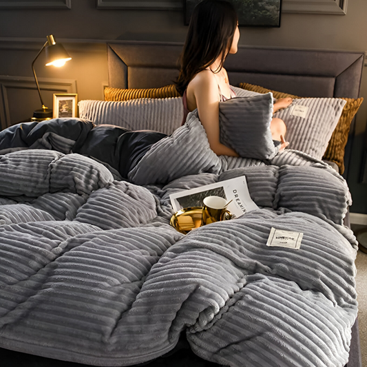 Plush Flannel Bedding Set – Cozy Winter Comfort for Warmth and Style